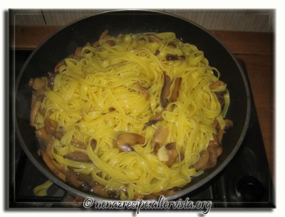 tagliatelle_funghi_2 tagliatelle_funghi_2