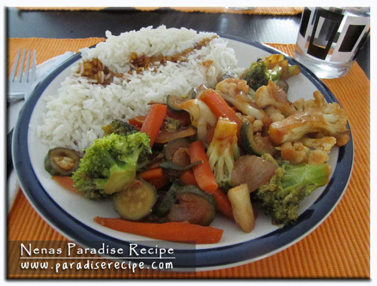 Wok di riso con verdura mista